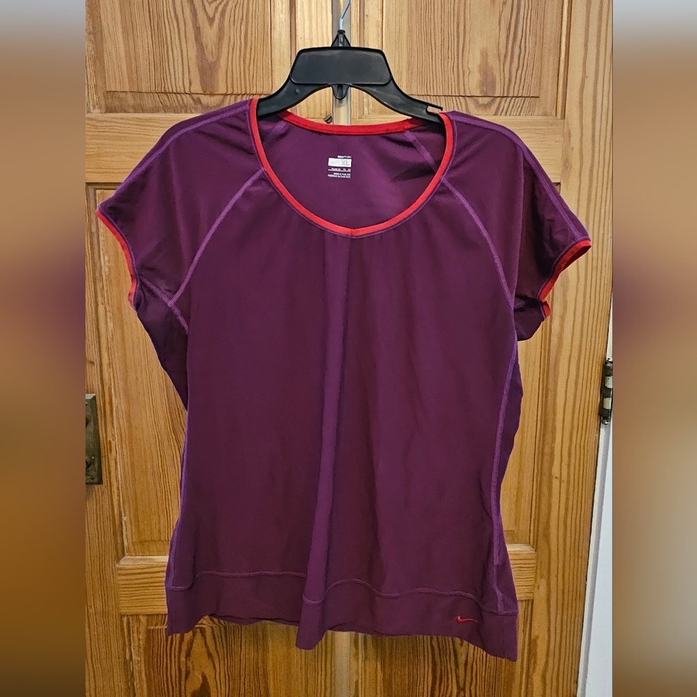 Nike Dry-Fit Fitted Running Top Size XL - Picture 1 of 3